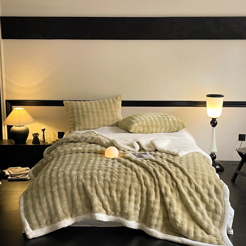 Luxurious Plush Comforter Set