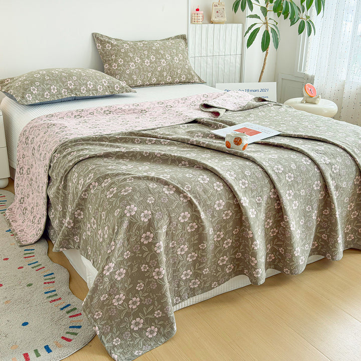 Reversible Quilted Floral Bedspread Set