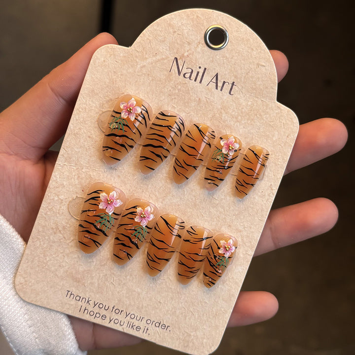 Floral Design Press-On Nail Set Stornfield