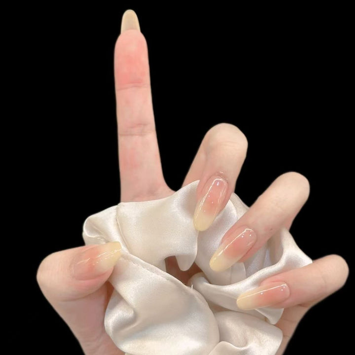 Artificial Nails in Elegant Ombre Design Stornfield