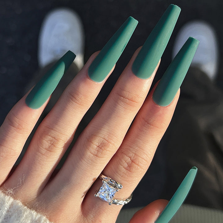 Artistic nails in elegant stiletto design Stornfield