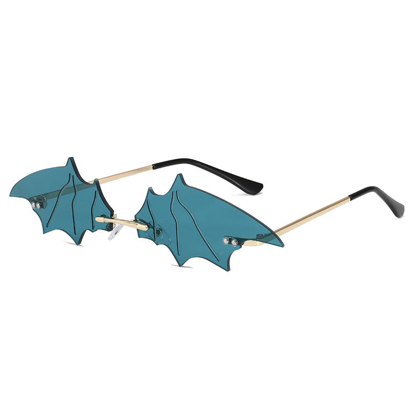 Women's designer sunglasses in exceptional bat style Stornfield