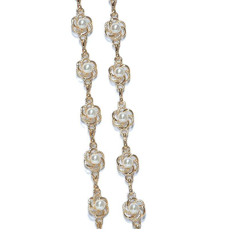 More elegant chain belt with pearl details Stornfield