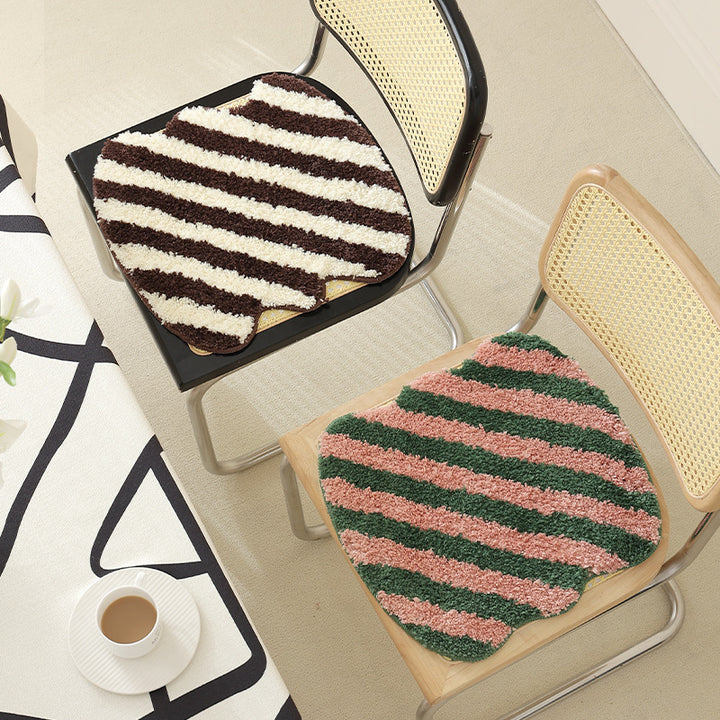 High-pile bath mat rug with diagonal stripe structure and organic shape Stornfield