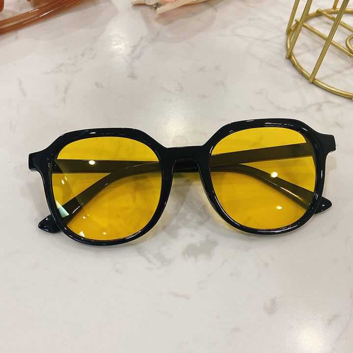 Fashionable Oversized Sunglasses with Square Frame Stornfield