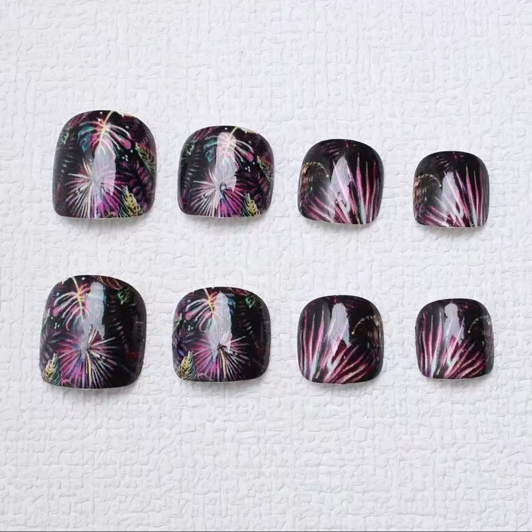 Nail art set with creative floral design Stornfield