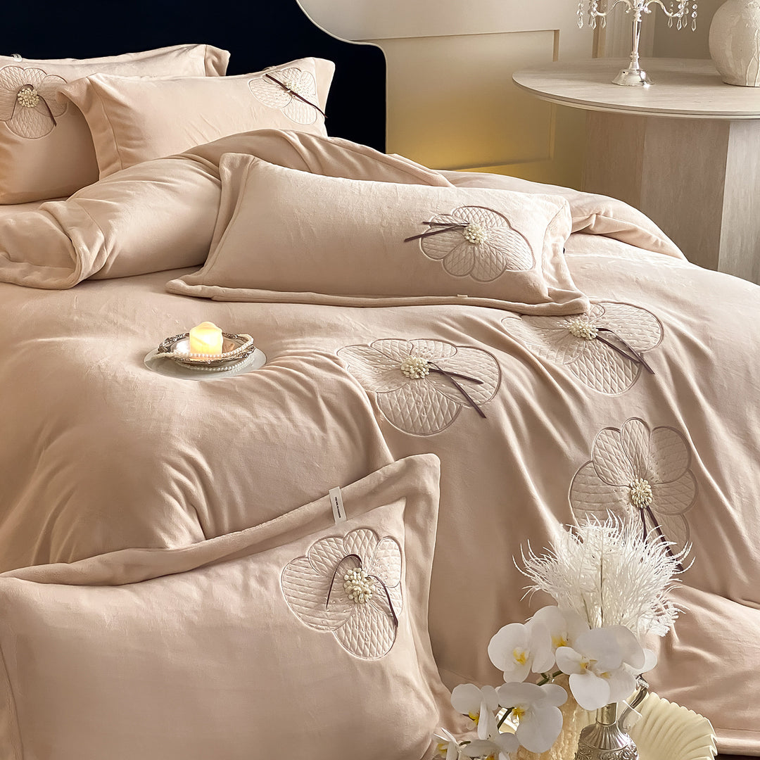 Plush Brushed Microfiber Duvet Cover Set with Quilted 3D Floral Appliqué & Hidden Closure