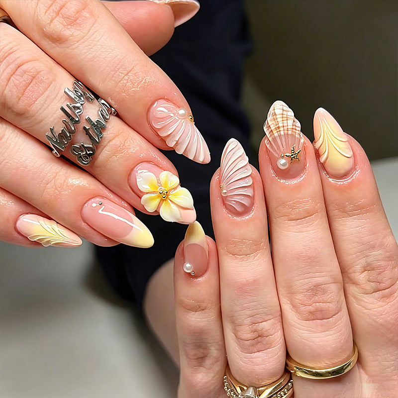 Artful nail set with floral accents Stornfield