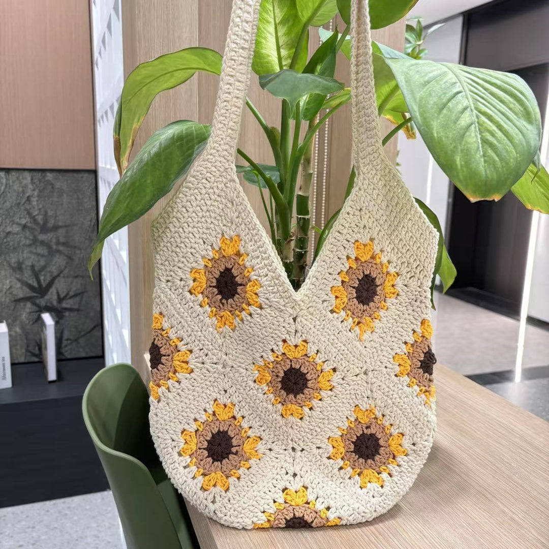 Hand-knotted shoulder bag with sunflower motif Stornfield