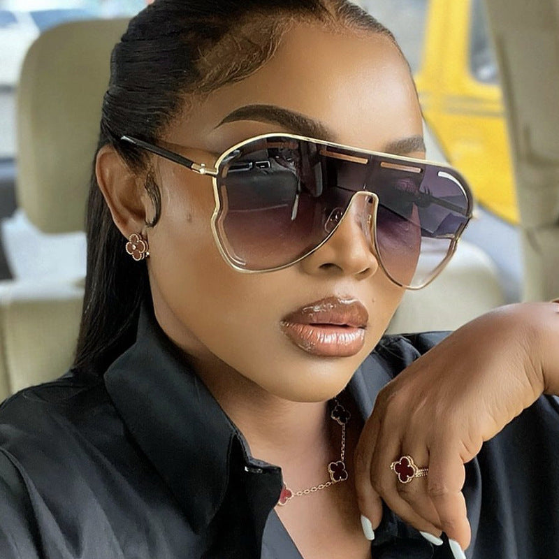 Ladies luxurious pilot sunglasses with modern frame Stornfield