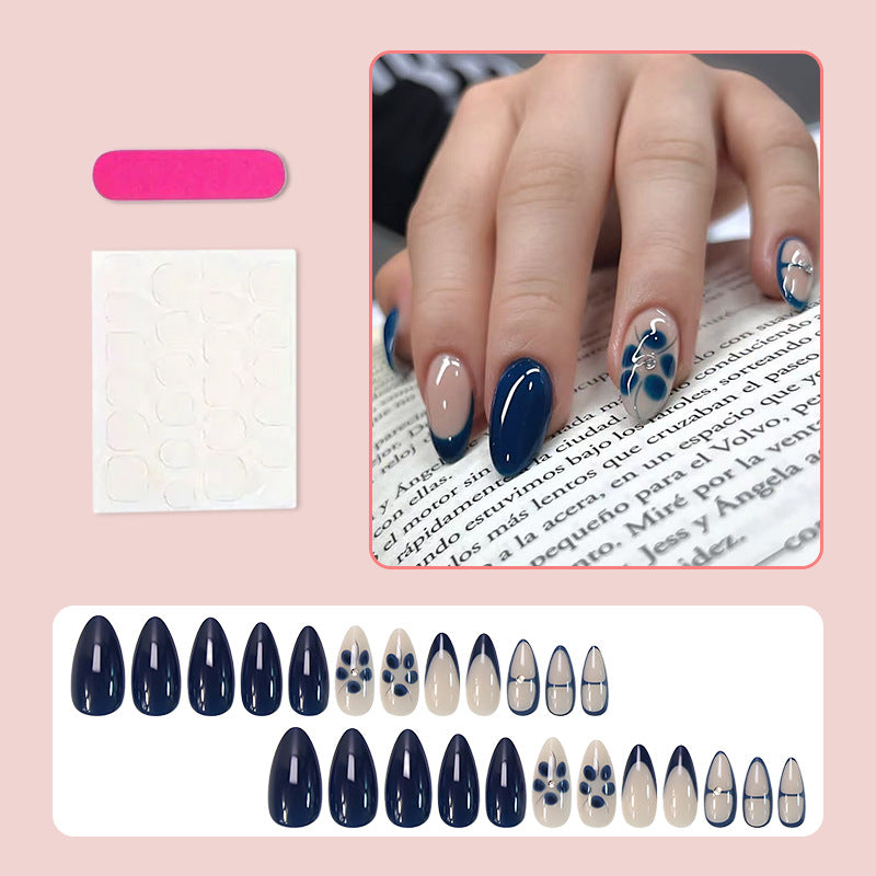 Acrylic nail set with elegant accentuated designs Stornfield