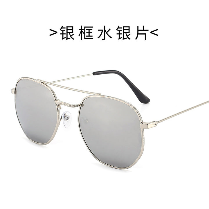 Ladies sunglasses with oval frame and protective gradient lens Stornfield