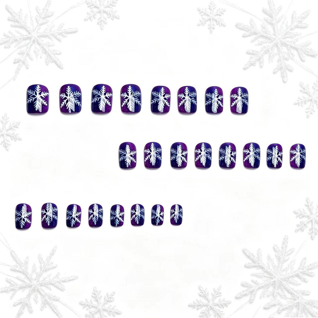 Artificial nails with festive snowflake design Stornfield