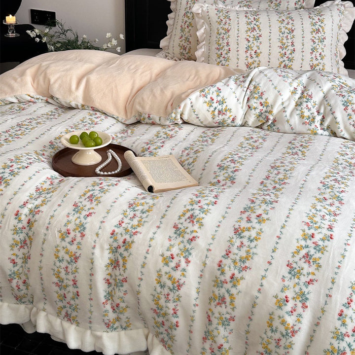 Floral Ruffled Cotton-Look Duvet Cover Set with Decorative Pillow Shams