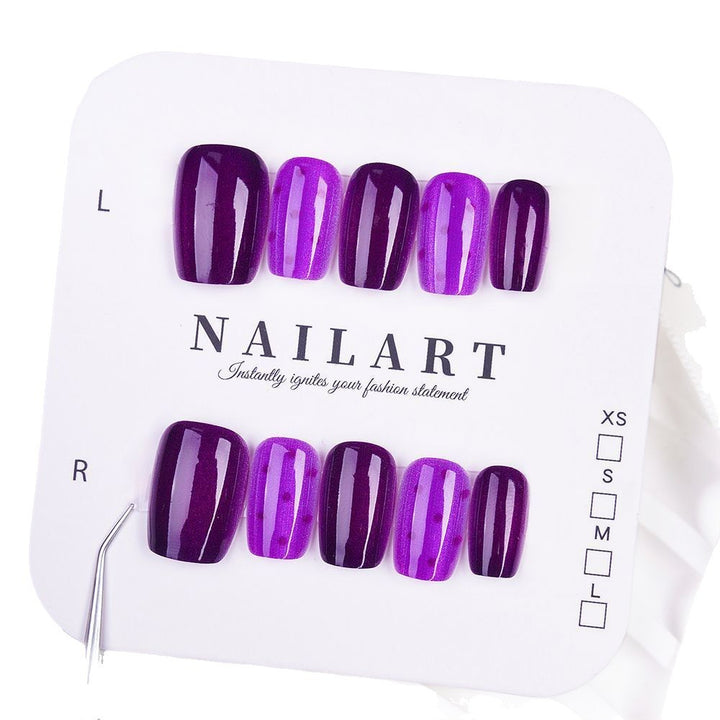 Nail art with shimmering gradient Stornfield