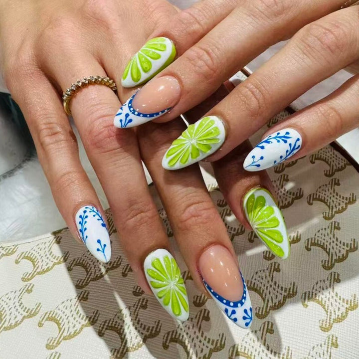 Premium Decorative Press-On Nails Stornfield