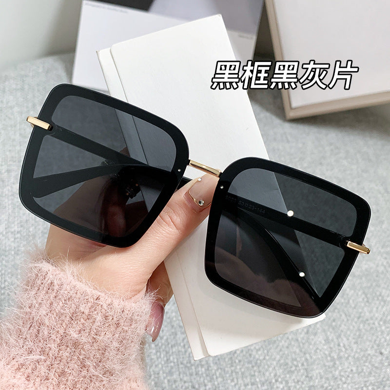 Women's trendy sunglasses in modern square design Stornfield