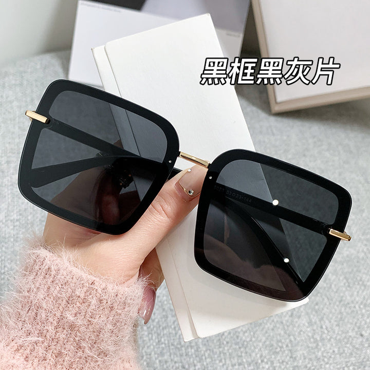Women's trendy sunglasses in modern square design Stornfield