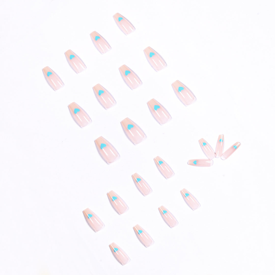 Artful nail art with heart motifs Stornfield