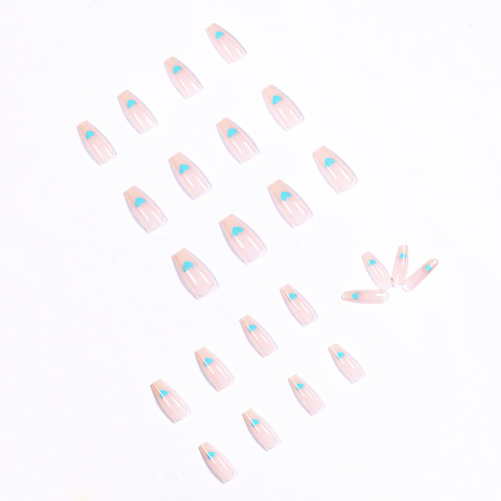Artful nail art with heart motifs Stornfield