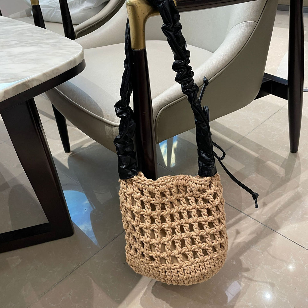 Hand-knotted tote bag with leather accents Stornfield