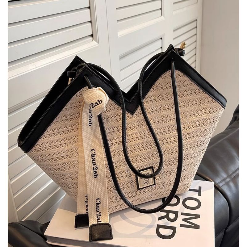 Woven Texture Shoulder Bag Stornfield