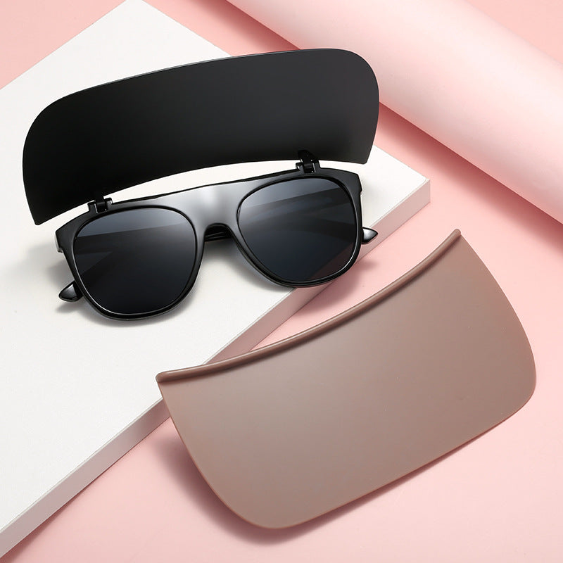 Women's corrective glasses with removable Stornfield shield