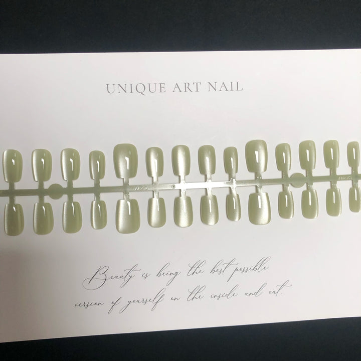 Press-On Nail Art Set with Elegant Glossy Finish