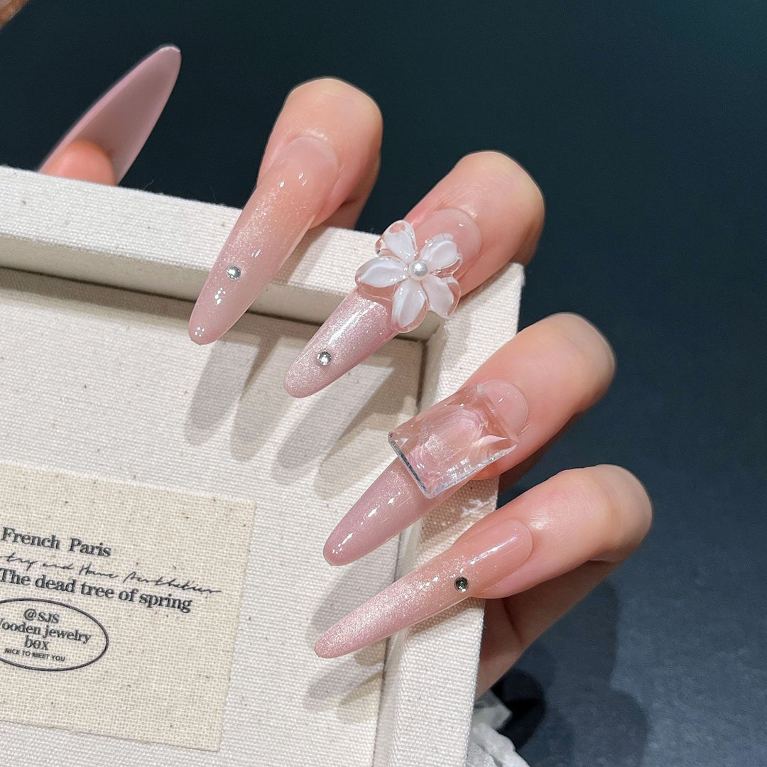 Artistic Decorative Press-On Nails Stornfield