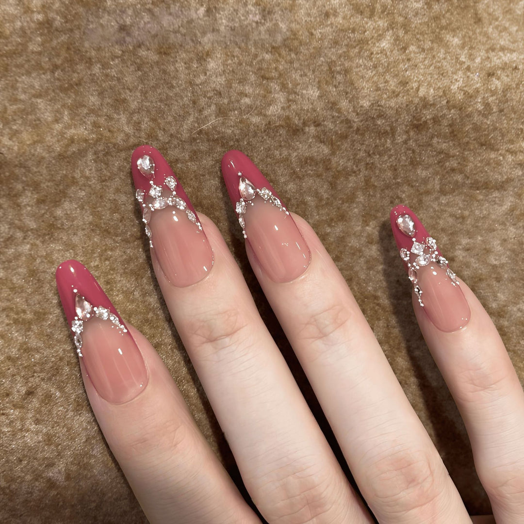 Artificial nails with sparkling rhinestone accents Stornfield