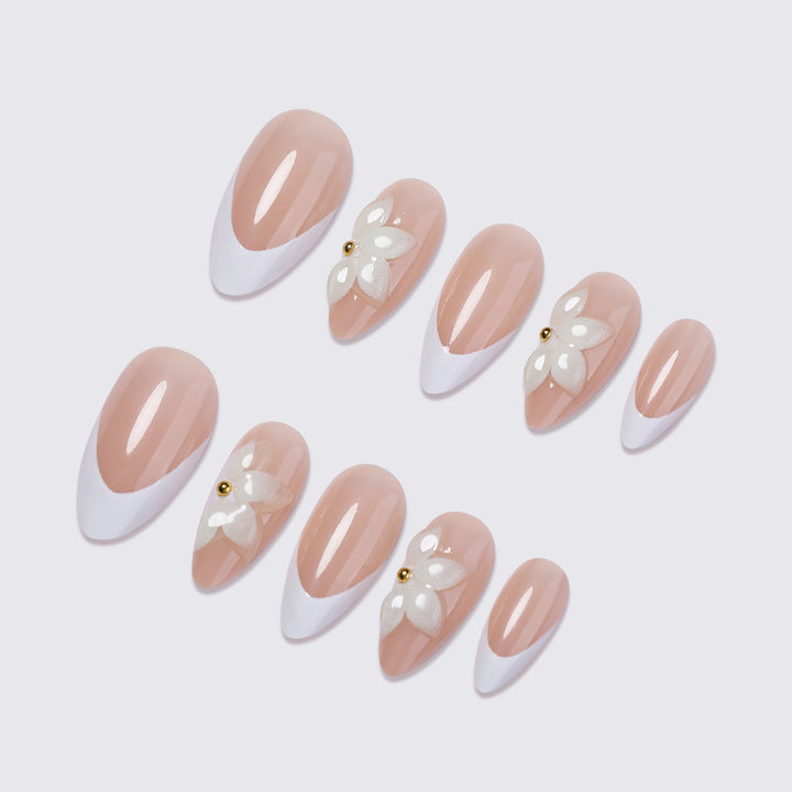 Artificial nails with elegant flower appliqués Stornfield