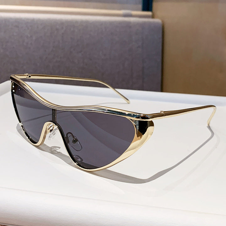 Women's futuristic oversized sunglasses with striking design Stornfield