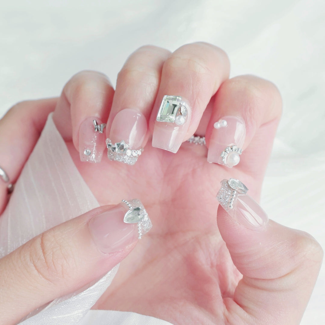 Butterfly-Embellished Press-On Nail Set