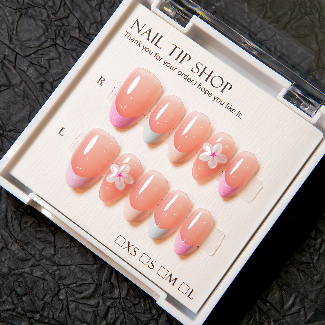 Elegant Floral Design Press-On Nail Set
