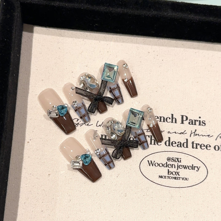 Artistic Decorative Press-On Nail Set