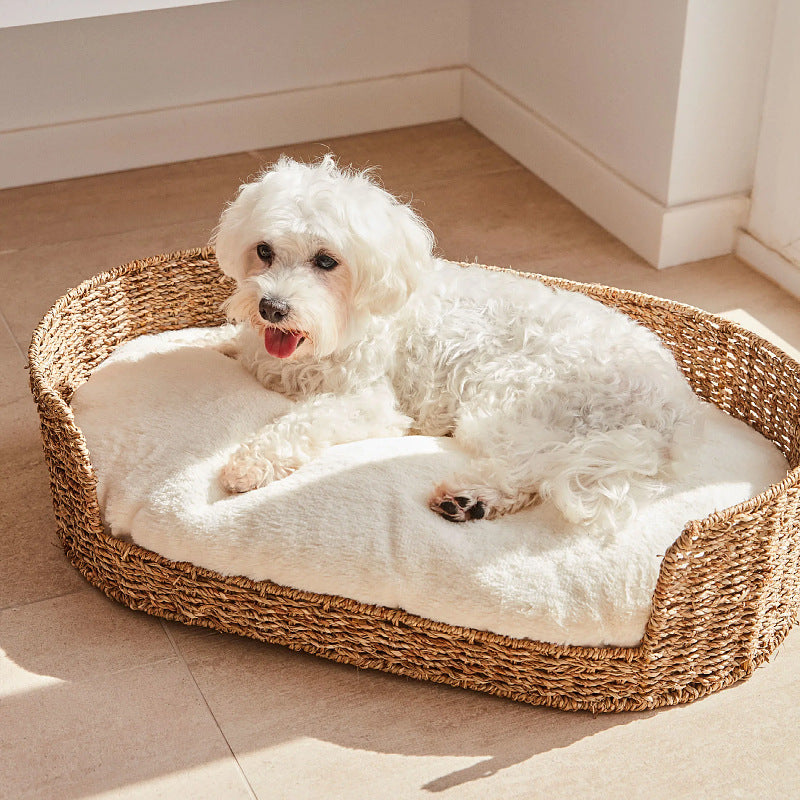 Cozy and stylish dog bed made of braided material Stornfield
