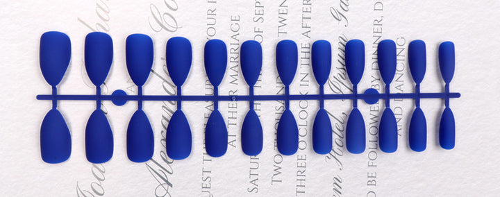 Stiletto Press-On Nail Set Stornfield