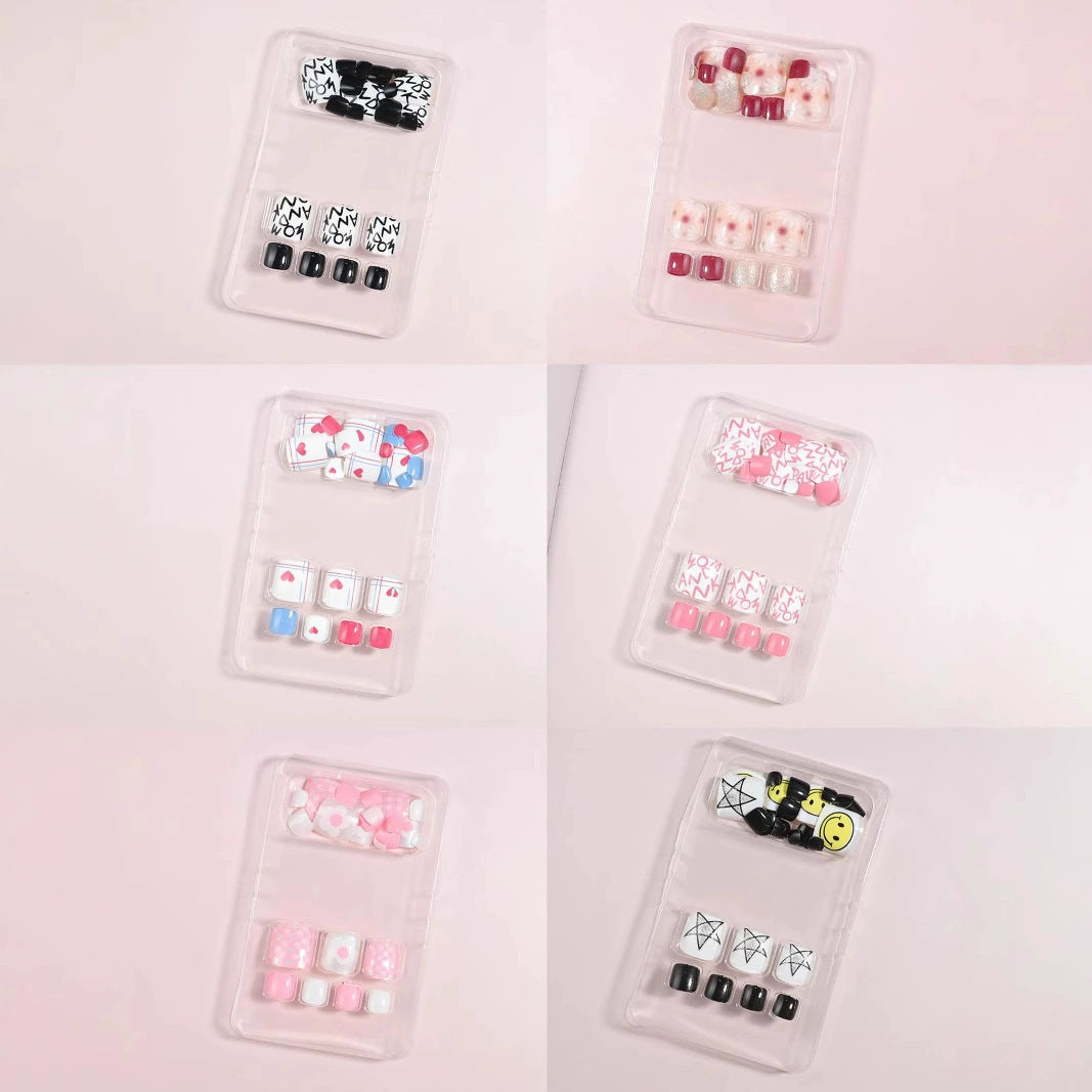 Creative Themed Press-On Nail Set Stornfield