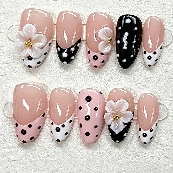 Artful nail tips in elegant design Stornfield