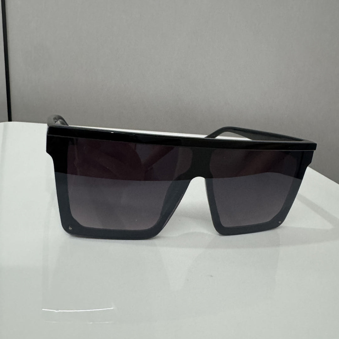 High-Performance Oversized Shield Sunglasses Stornfield