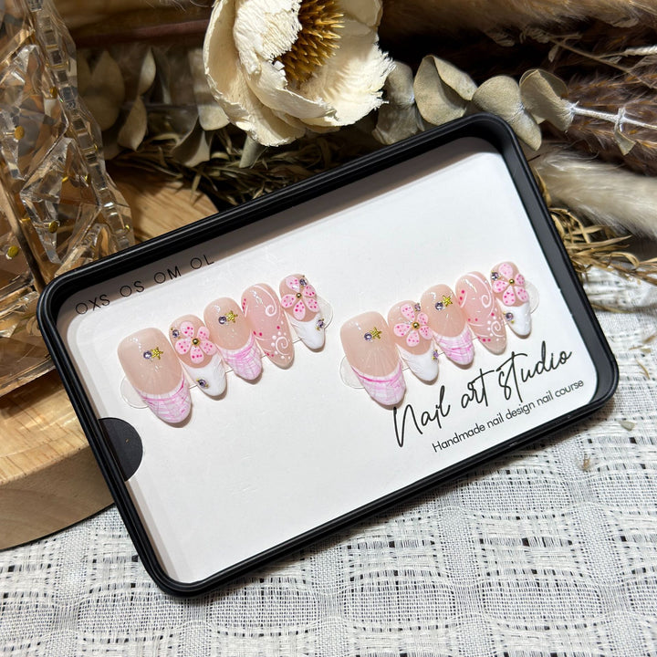 Handmade Floral Press-On Nail Set Stornfield 1788224057