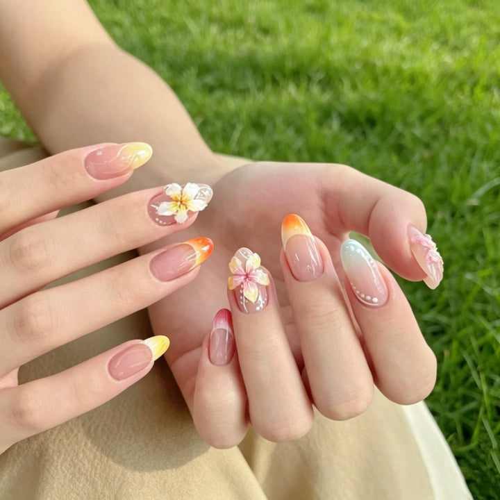 Creative Nail Art with Floral Details Stornfield