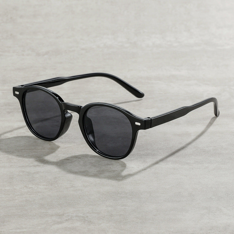 Vintage-Inspired Round Frame Sunglasses Stornfield