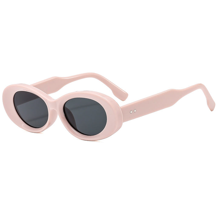 Women Retro-inspired Sunglasses in elegant oval design Stornfield