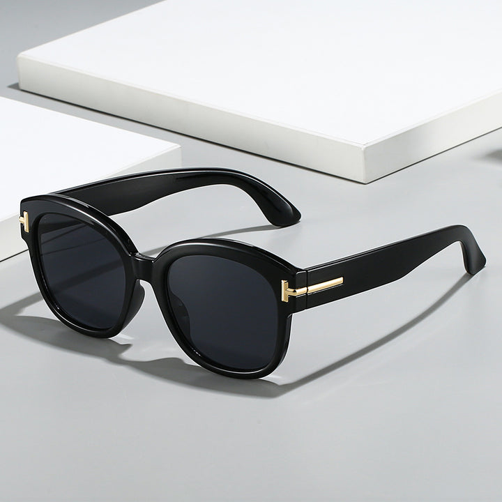 Chic Oversized Frame Sunglasses Stornfield