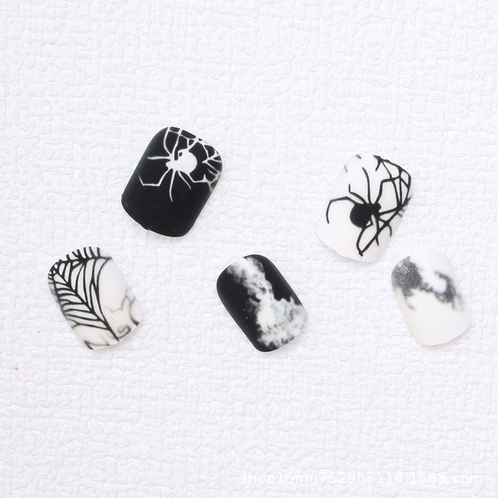 Spooky Spider-Themed Press-On Nails Stornfield