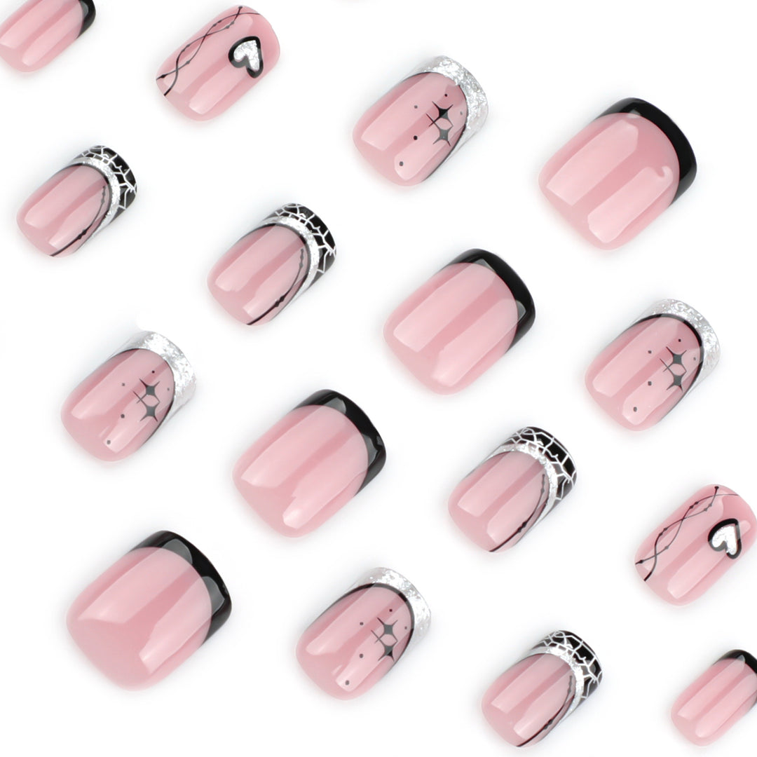 Artificial nail art with glamorous design Stornfield