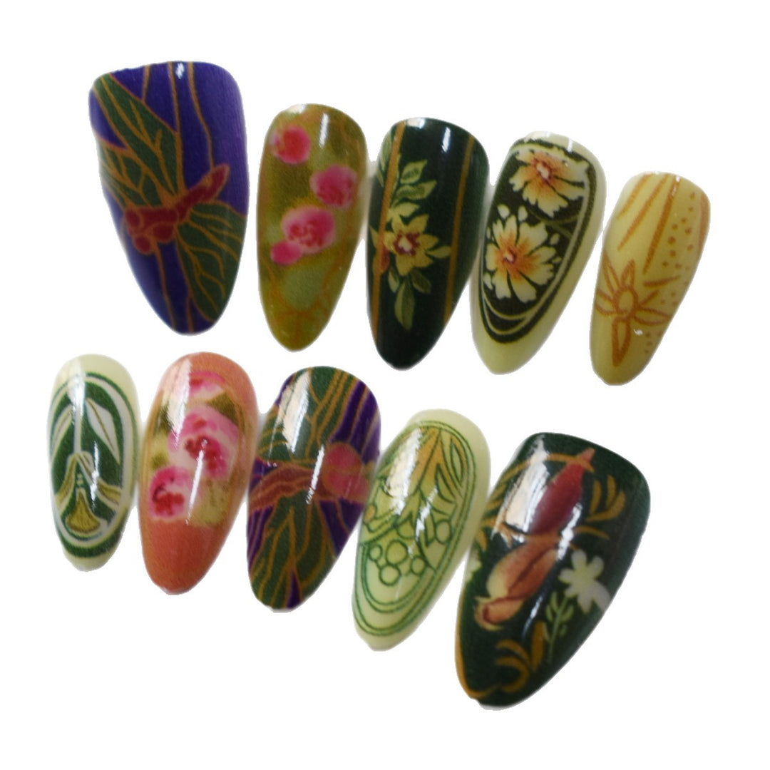 Elegant Artistic Nail Art Set Stornfield