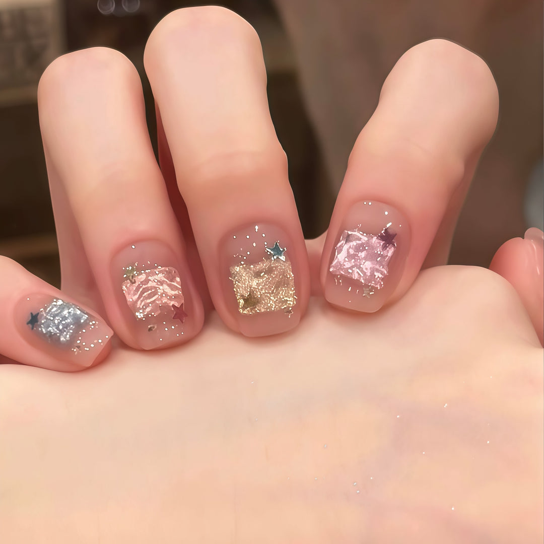 Artificial Nails in Innovative Glitter Design Stornfield