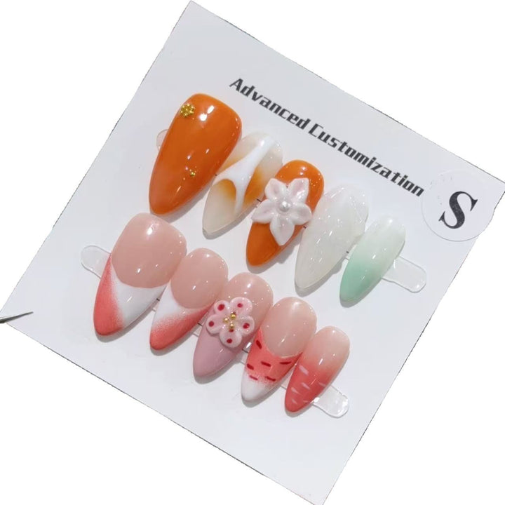 Customized Floral-Themed Press-On Nail Art Set